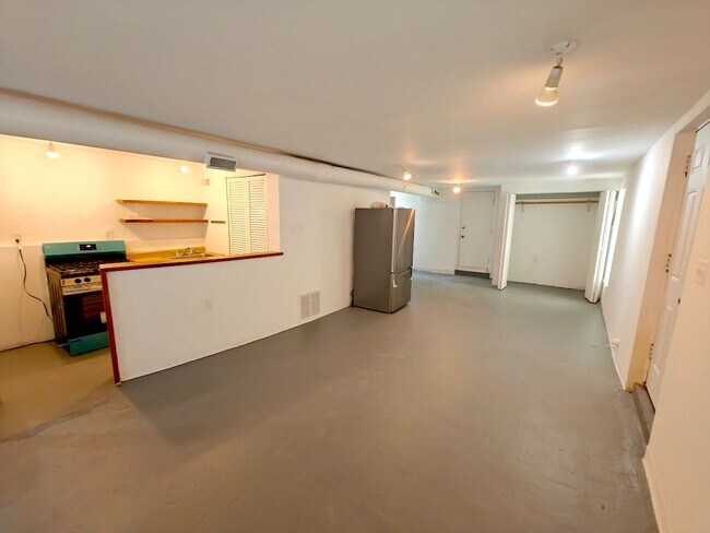 Photo - 1806-1810 S. Jefferson Unit 1810 -  G