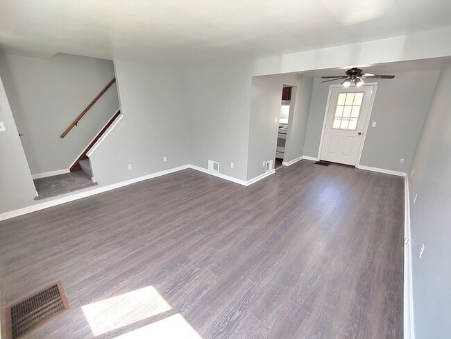 Photo - *Recently Updated 2BD/1BA Duplex Available in Carrick*