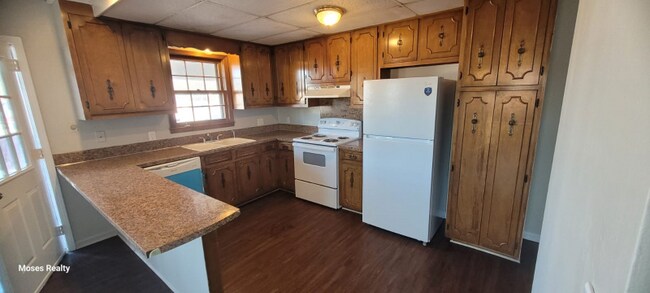 Photo - 1603 N Main St Unit B