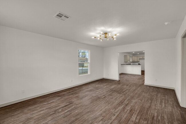 Photo - 1017 W Newton St