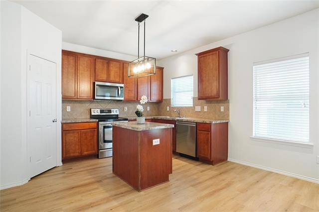 Photo - 3752 Jade St