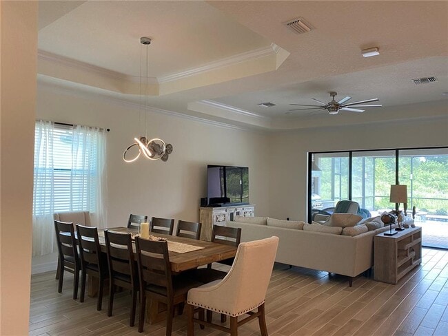 Photo - 17525 Hickok Belt Loop