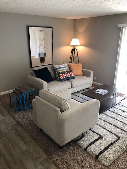 Living room - The Grove Brentwood