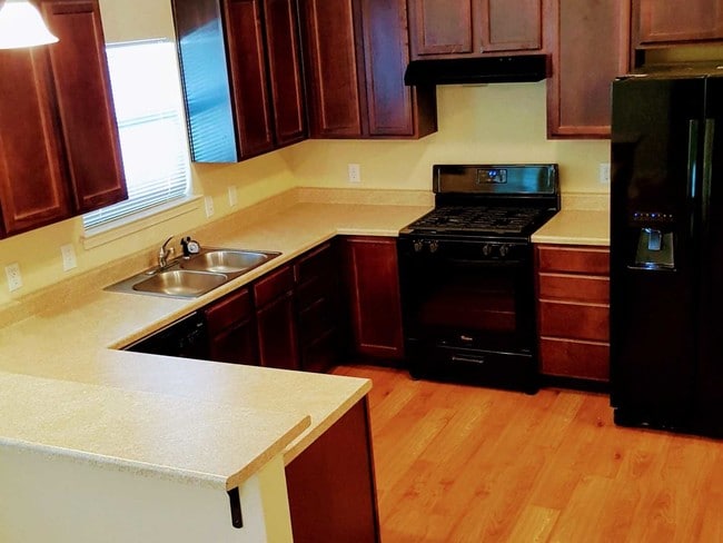 Photo - Oak Manor Villas Bay City