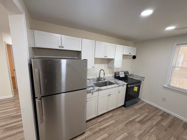 Building Photo - 9625 20th Bay St Unit Apartment in East Beach!