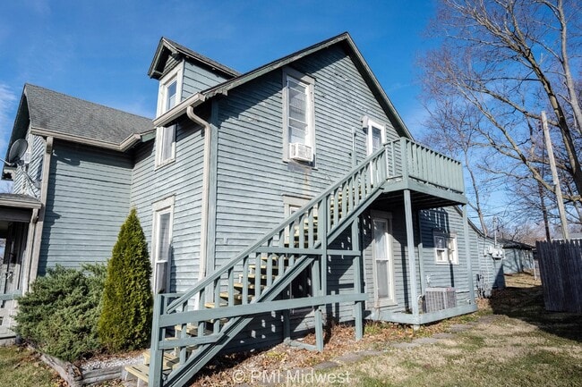 Photo - Charming 1-Bedroom Duplex with Modern Amenities in Mooresville!