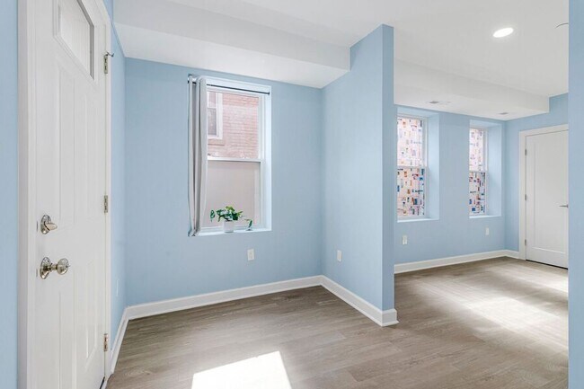 Photo - 1929 2nd St NE Unit 2