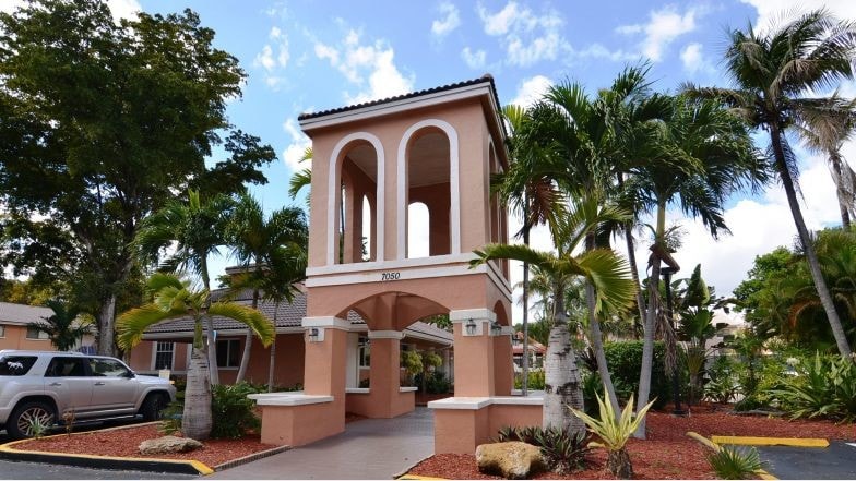 Photo - 7200 NW 179th St