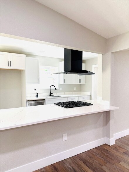 Photo - 526 Doral Pl