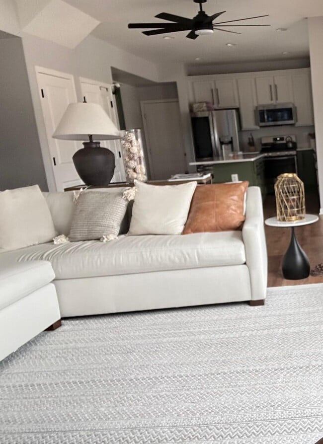 Building Photo - 75 Livie Ln