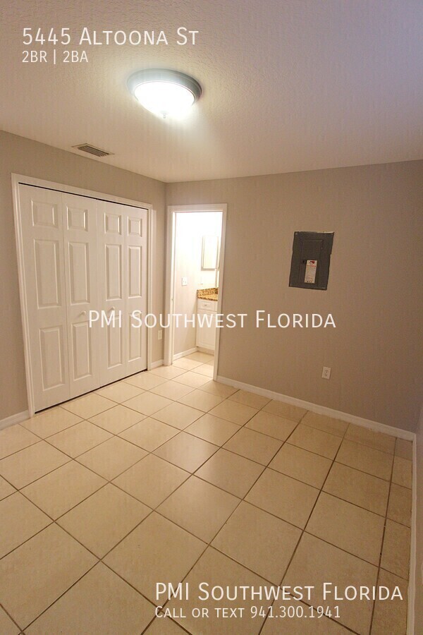 Photo - 5445 Altoona St