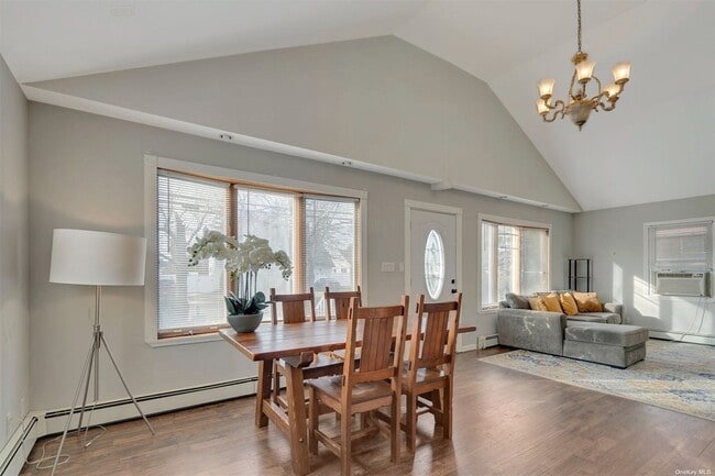 Photo - 1147 Bellmore Rd