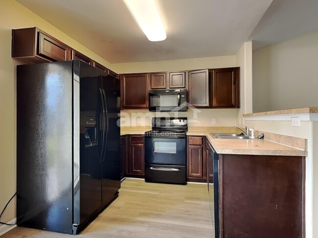 Photo - 117 Roseberry Cir