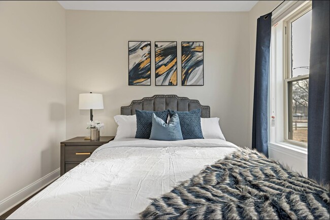 Photo - 5536 S King Dr Unit 1