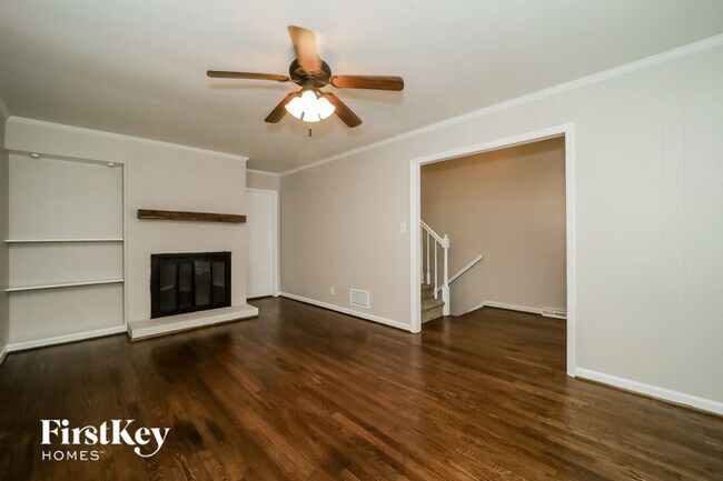 Photo - 2706 Northampton Dr