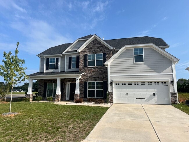 Building Photo - Stunning 4BR 3BA Home in Colfax
