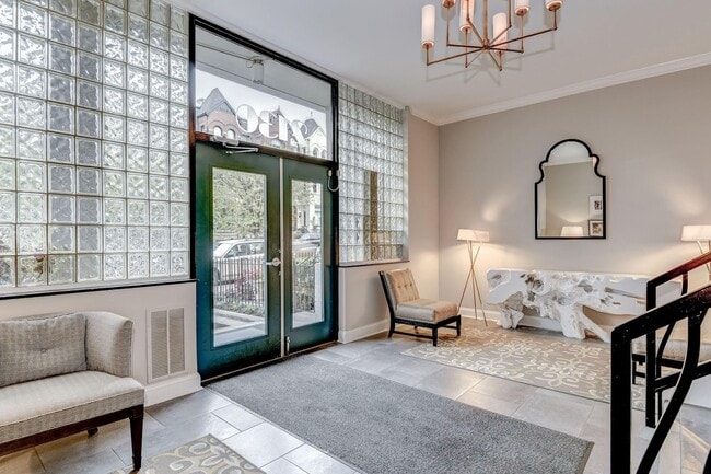 Main entrance to the building - 2130 N St NW Unidad 509