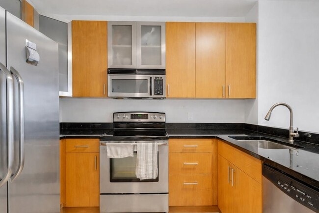 Photo - 26 Ave at Port Imperial Unit 309