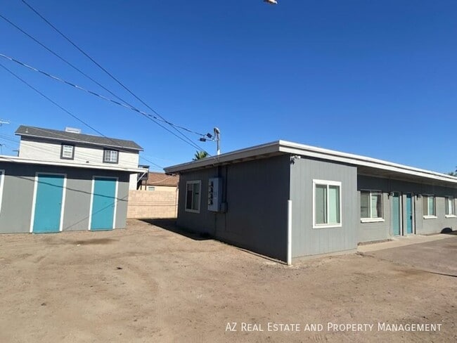 Building Photo - 1233 W Pierce St Unit 3