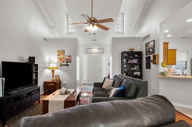 Photo - 49 Humphreys Dr