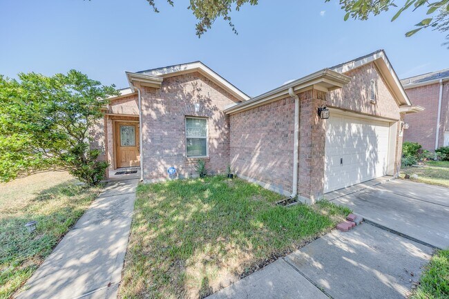 Photo - 6503 Warfield Ln