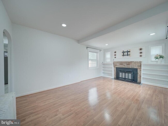 Photo - 6625 Harrison Ln