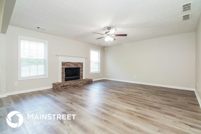 Photo - 1731 River Mill Trail NE