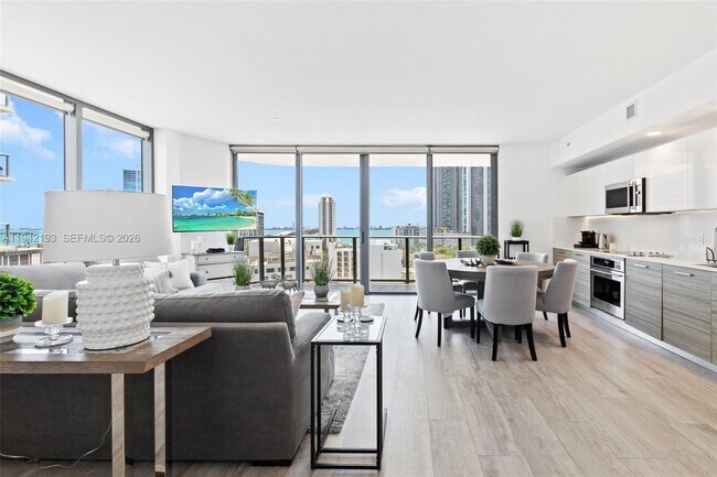 Building Photo - 121 NE 34th St Unit 1008