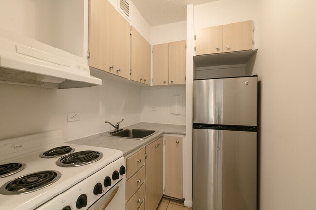 Photo - 1975 Maisonneuve Blvd W Unit 303