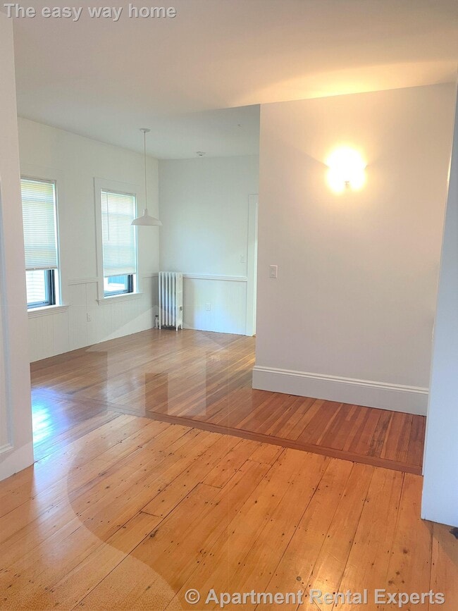 Photo - 32 Healey St