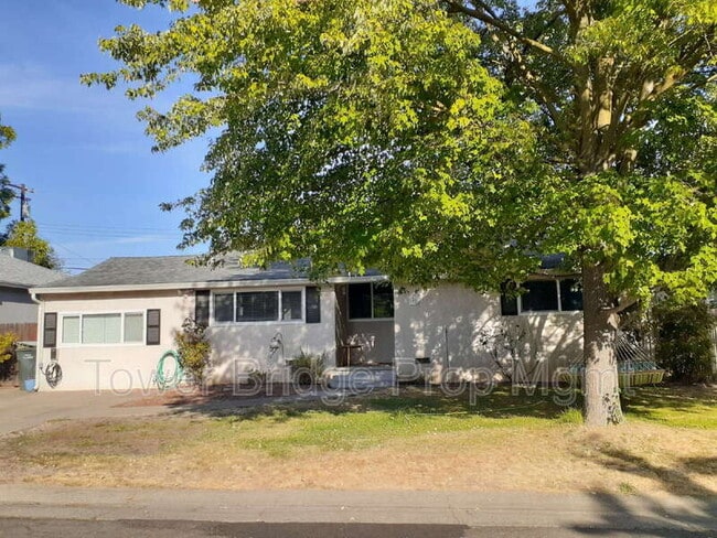 Building Photo - 2640 Watson St