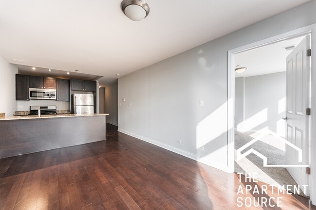 Photo - 1464 S MICHIGAN Ave