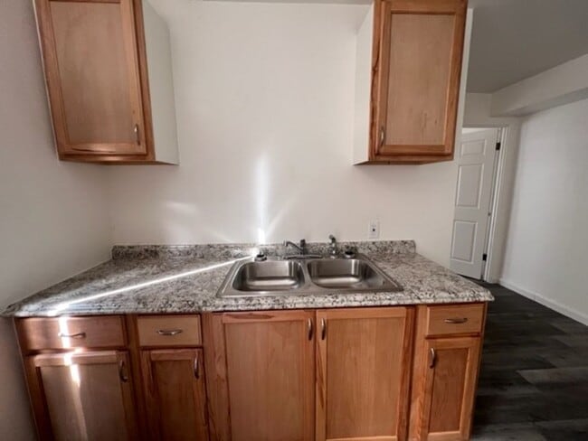 Photo - 617-619 S Church St Unit 619B
