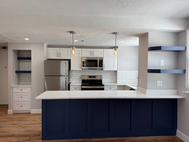 BRAND NEW KITCHENS - Highland West