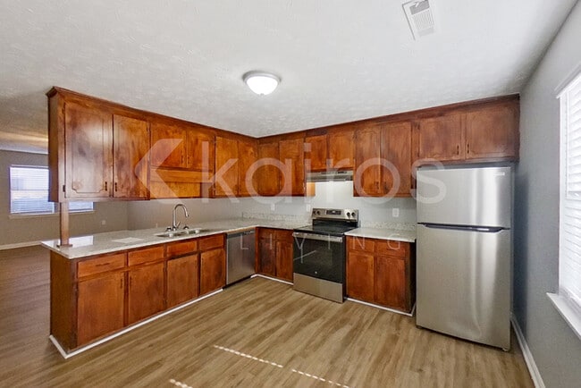 Photo - 168 Deer Pkwy