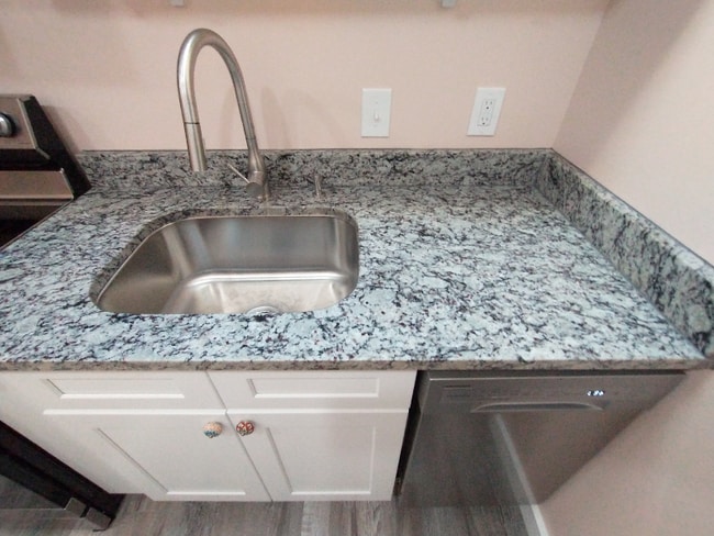 Photo - 135 NW Shannon Ave