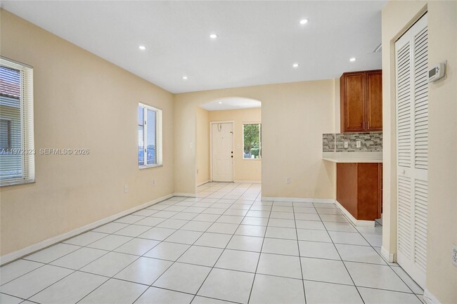 Photo - 6103 Grant St