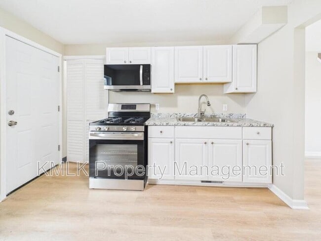 Photo - 9042 Maple Grove Rd