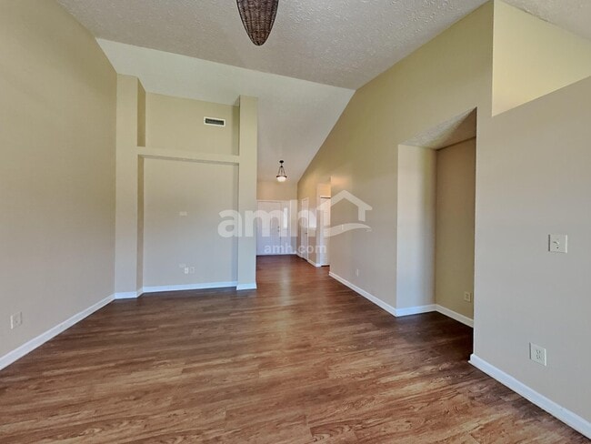 Photo - 6104 Lake Freeman Dr