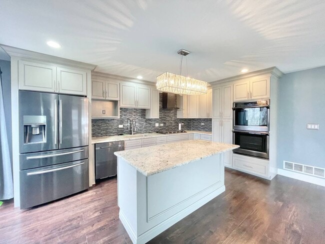 Photo - 452 Gloria Ln