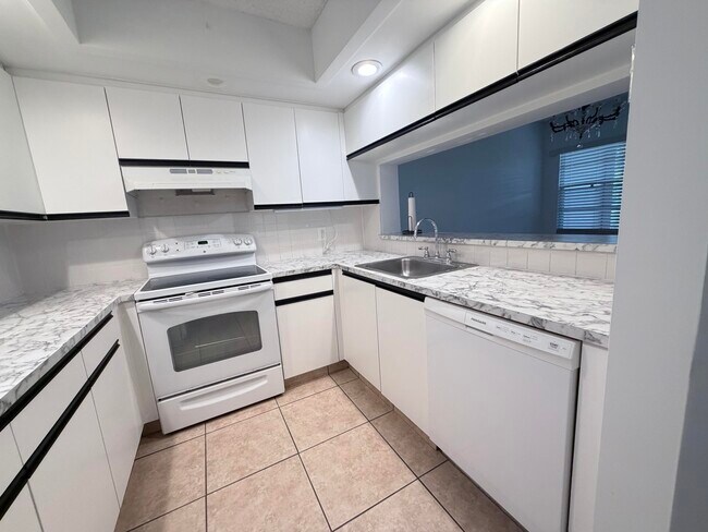 Photo - 1300 SW 125th Ave Unit 103K