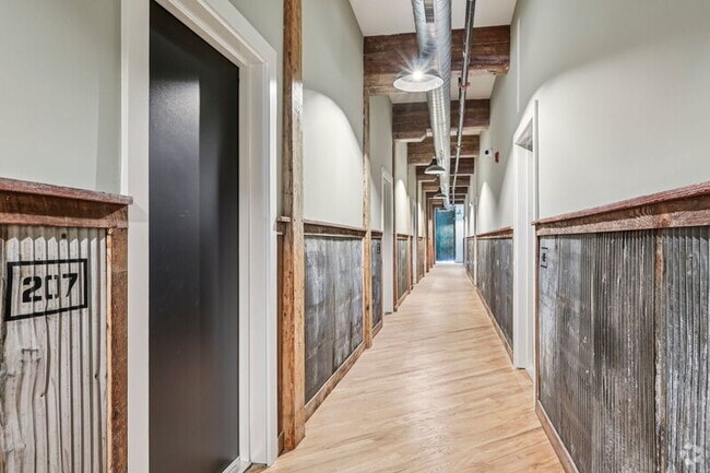 Building Photo - 201 Leverington Ave Rental