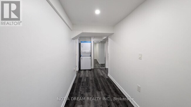 Photo - 95 Medland Ave