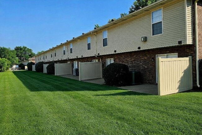 Photo - Auburn Place Town And Garden Homes