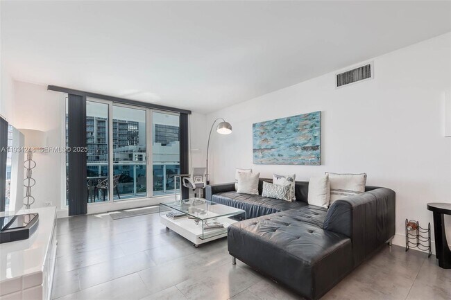 Photo - 2301 Collins Ave Unidad 507