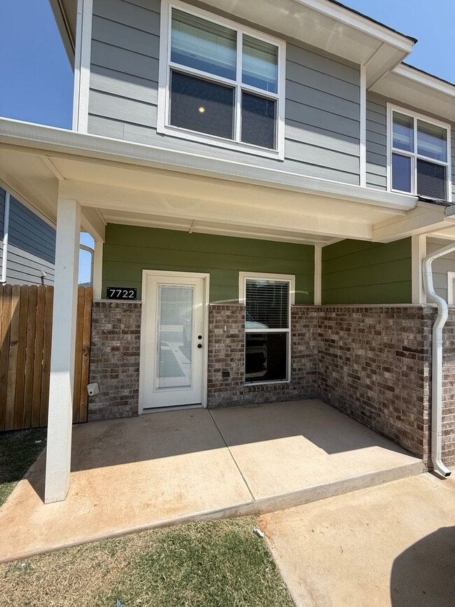 7623 Owen Ln