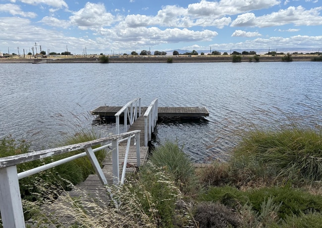 Photo - 1072 Mariners Dr