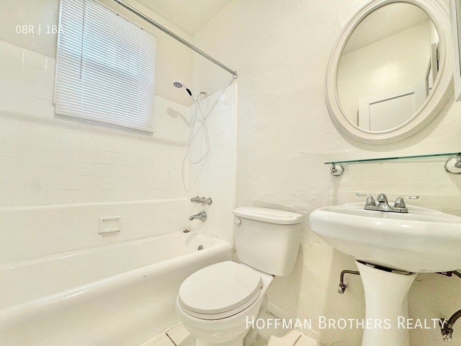 Photo - 826 S Hobart Blvd Unidad 410A