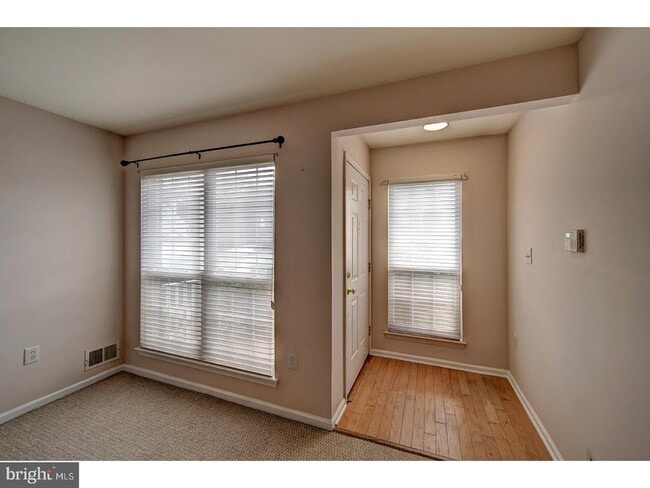Photo - 406 Pebble Creek Ct