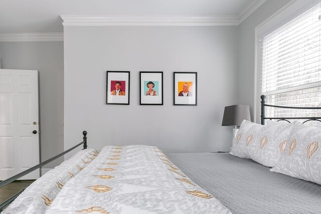 Photo - 1876 DeKalb Ave NE